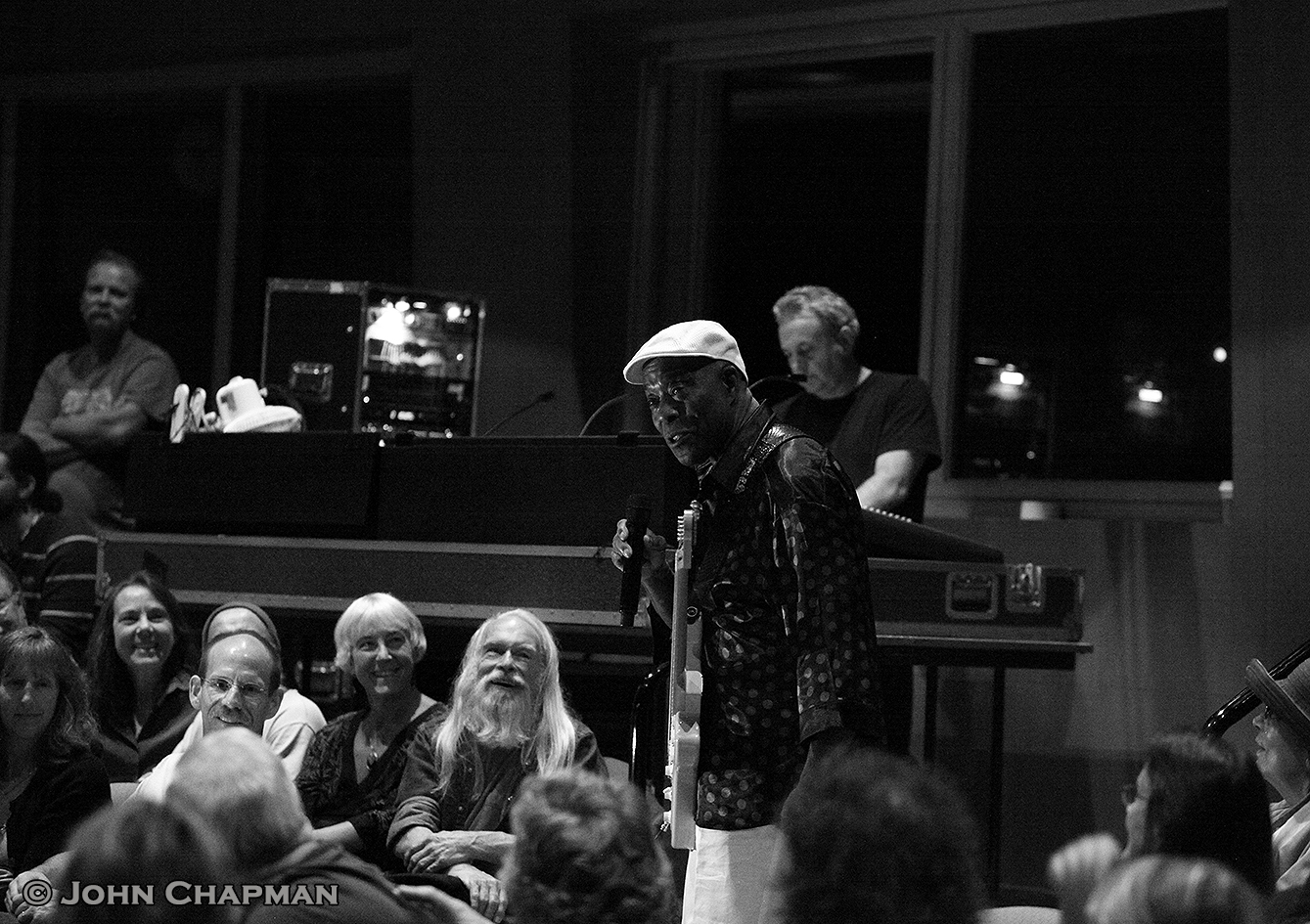 BuddyGuy2011-09-28VanDuzerTheatreArcataCA (6).jpg